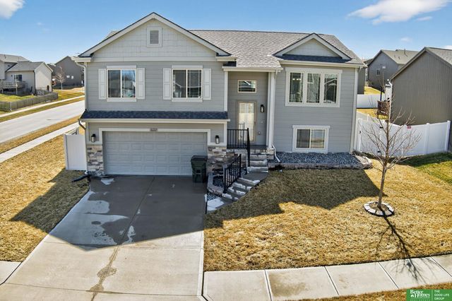 16601 Hanover Street, Bennington, NE 68007