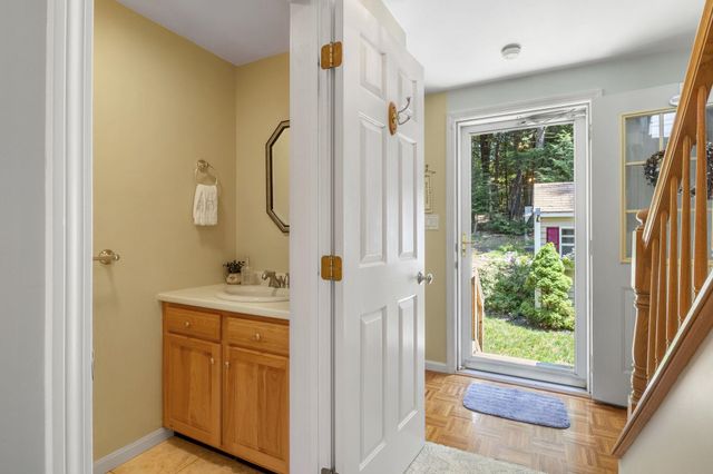 6 Sunset Lane, Moultonborough, NH 03254