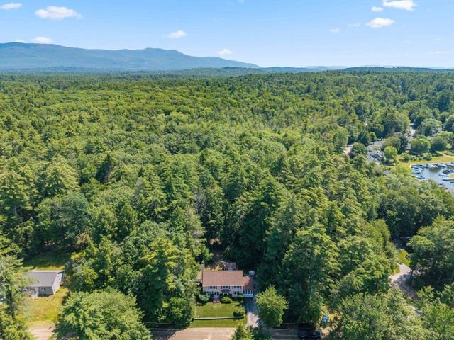 6 Sunset Lane, Moultonborough, NH 03254