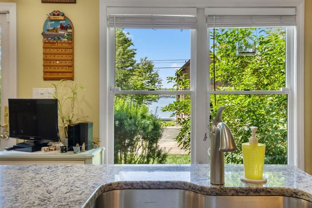 6 Sunset Lane, Moultonborough, NH 03254