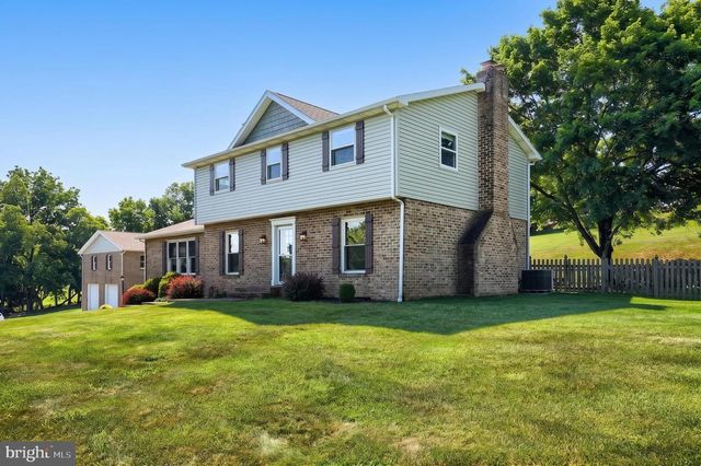 715 MEADOWVIEW DR, Red Lion, PA 17356