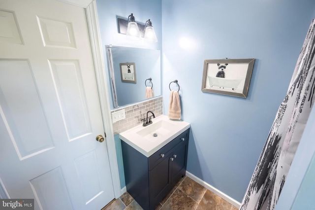 715 MEADOWVIEW DR, Red Lion, PA 17356