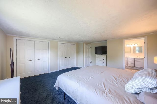 715 MEADOWVIEW DR, Red Lion, PA 17356