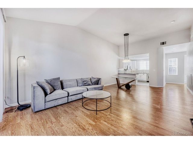 2154 S Fulton Cir 202, Aurora, CO 80247