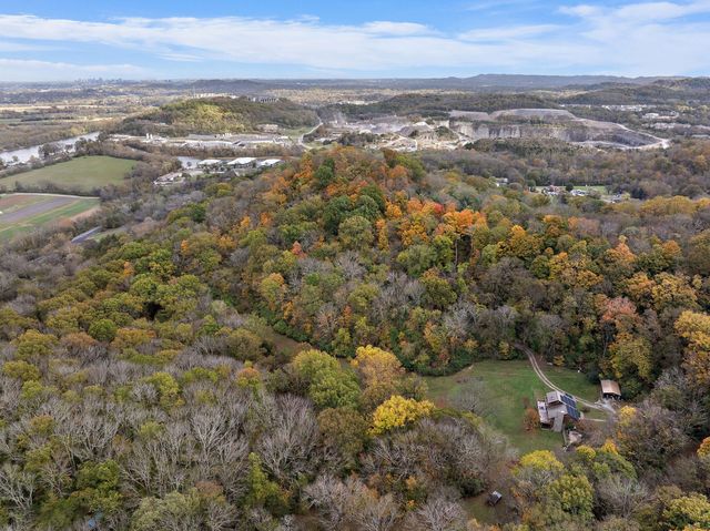6916 River Road Pike, Nashville, TN 37209