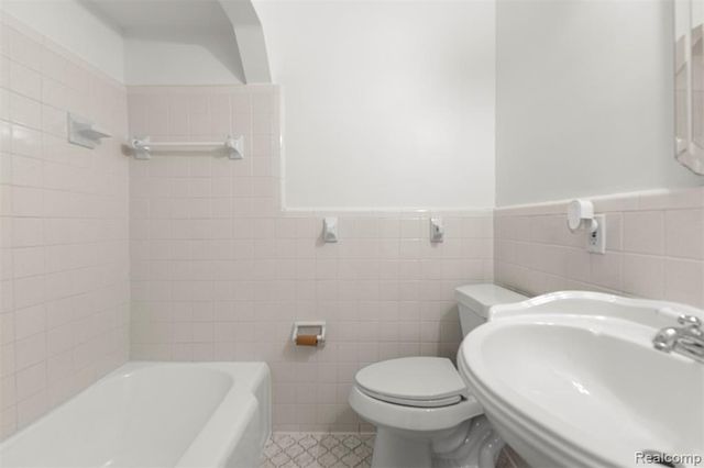 3360 Alice Street, Dearborn, MI 48124
