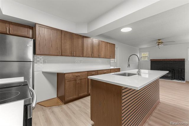 3360 Alice Street, Dearborn, MI 48124
