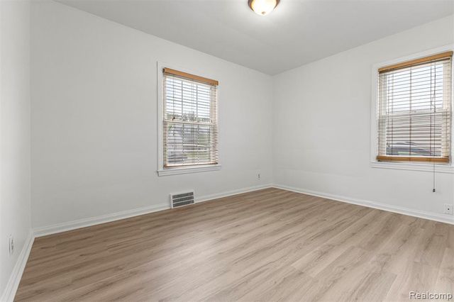 3360 Alice Street, Dearborn, MI 48124