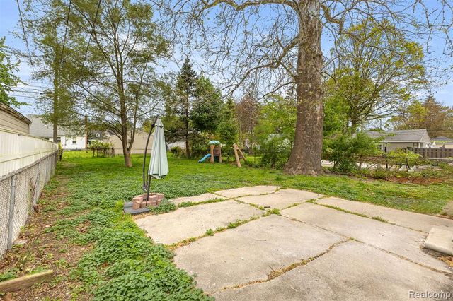 3360 Alice Street, Dearborn, MI 48124