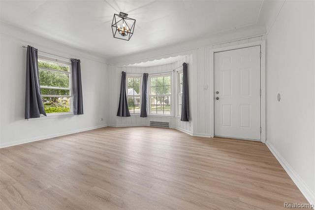 3360 Alice Street, Dearborn, MI 48124