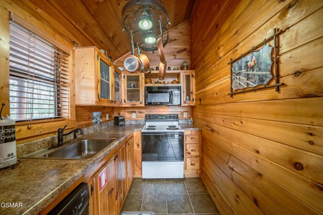 3830 Katelyns Lane, Sevierville, TN 37876