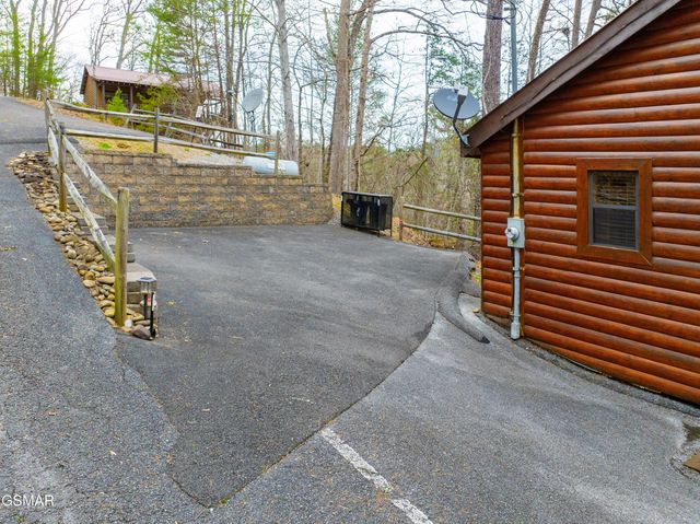 3830 Katelyns Lane, Sevierville, TN 37876