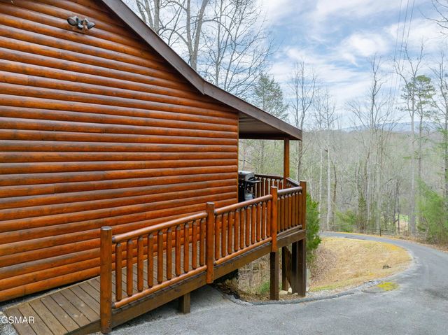 3830 Katelyns Lane, Sevierville, TN 37876