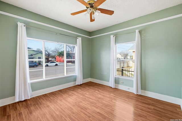 907 Steves Avenue, San Antonio, TX 78210