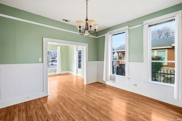 907 Steves Avenue, San Antonio, TX 78210