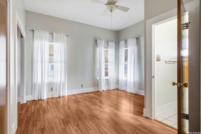 907 Steves Avenue, San Antonio, TX 78210