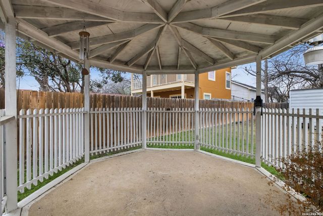 907 Steves Avenue, San Antonio, TX 78210