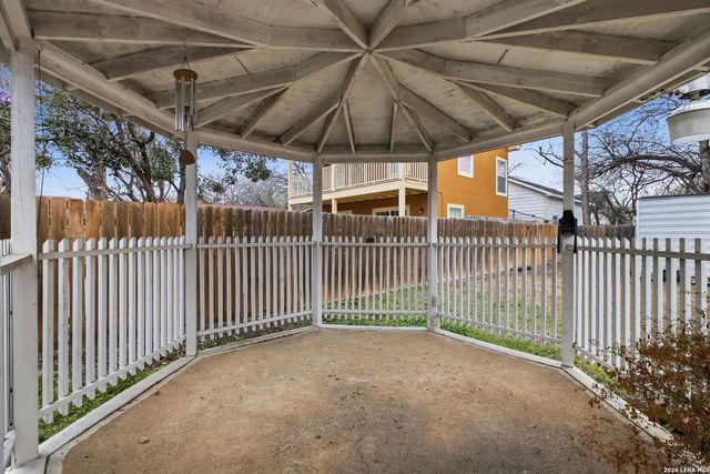 907 Steves Avenue, San Antonio, TX 78210