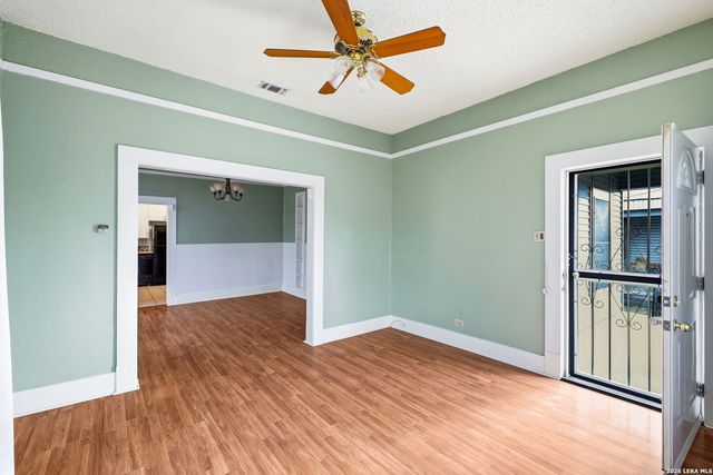 907 Steves Avenue, San Antonio, TX 78210