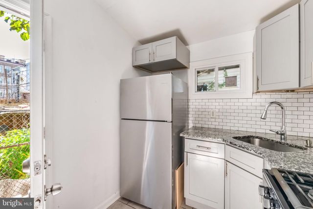 2066 E STELLA ST, Philadelphia, PA 19134