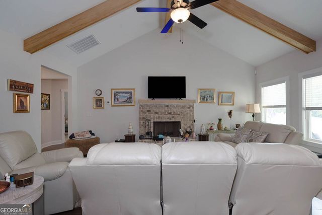 156 Lake Point Drive, Williamson, GA 30292