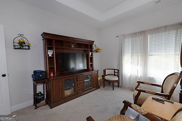 156 Lake Point Drive, Williamson, GA 30292