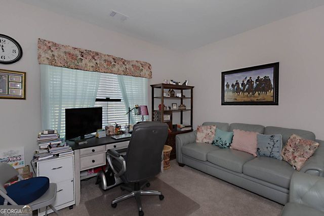 156 Lake Point Drive, Williamson, GA 30292