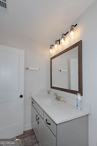156 Lake Point Drive, Williamson, GA 30292