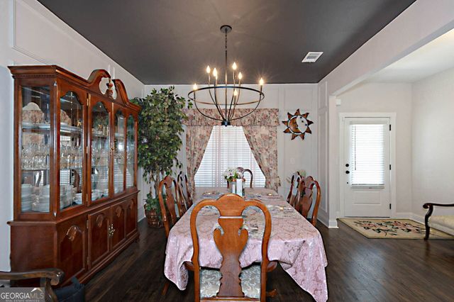 156 Lake Point Drive, Williamson, GA 30292