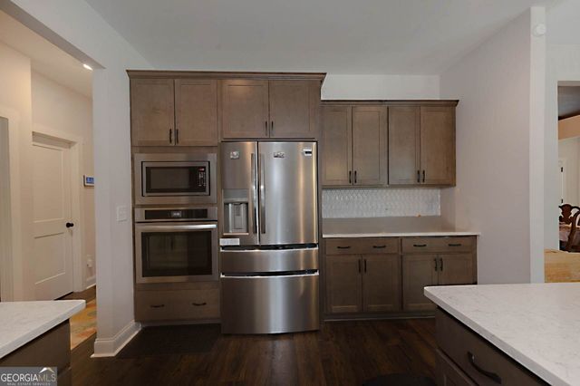 156 Lake Point Drive, Williamson, GA 30292