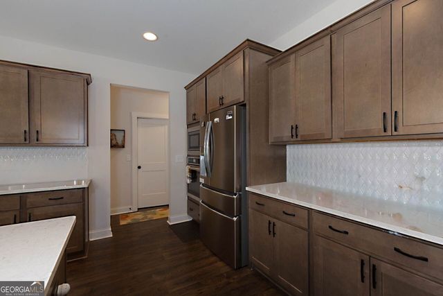 156 Lake Point Drive, Williamson, GA 30292