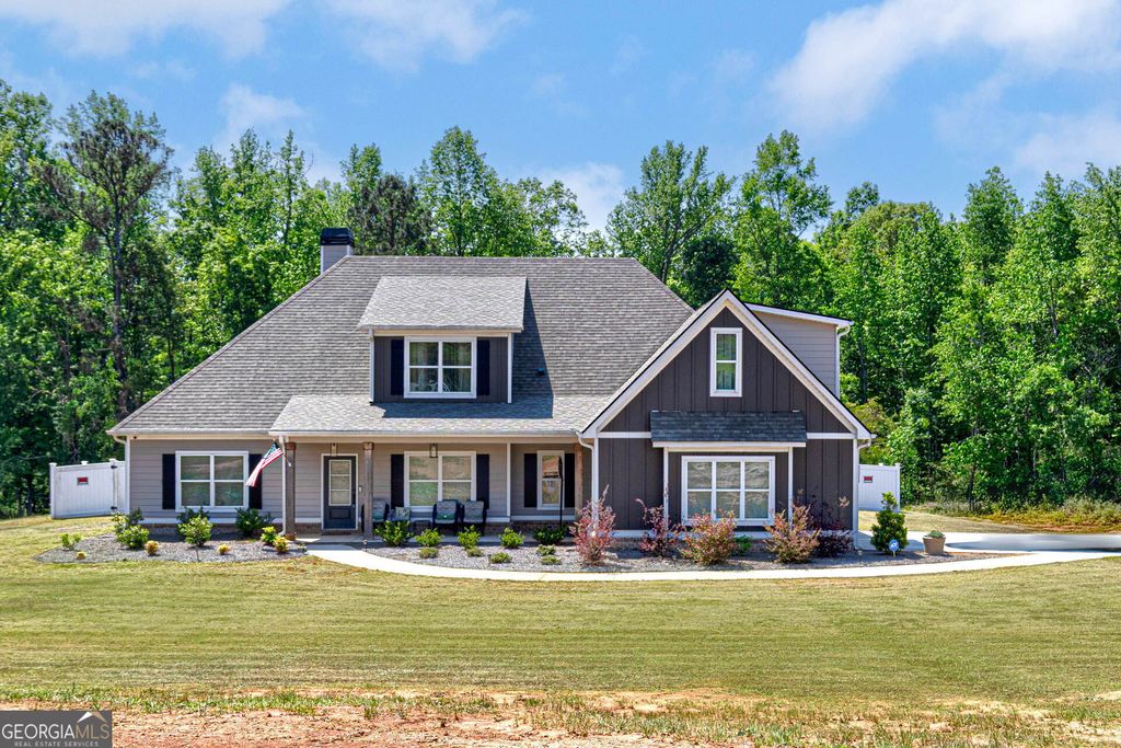 156 Lake Point Drive, Williamson, GA 30292