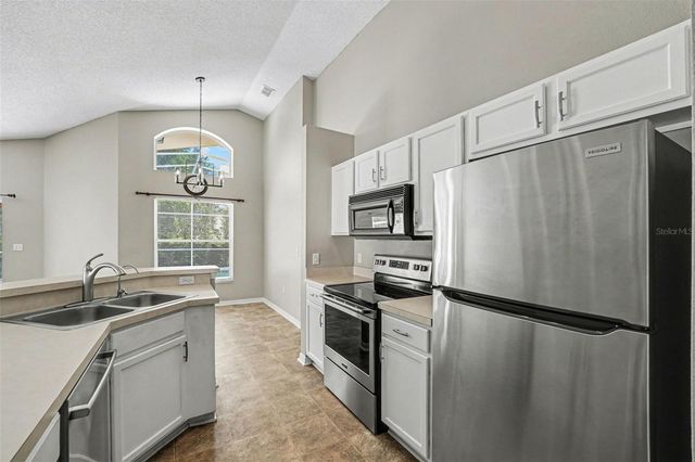 142 SANTANA PLACE, Davenport, FL 33897