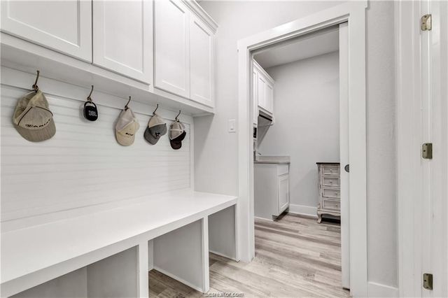 3553 North Country Drive, Bryan, TX 77808
