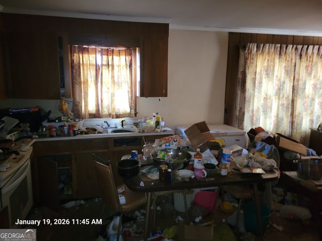 92 Mathews Street, Fort Valley, GA 31030