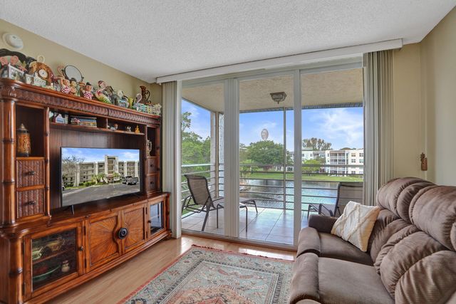 9311 Orange Grove Drive, Davie, FL 33324