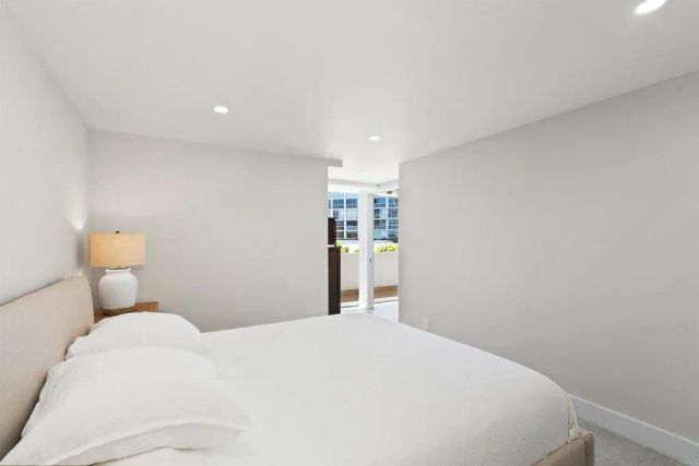 1820 Avenida del Mundo 101, Coronado, CA 92118