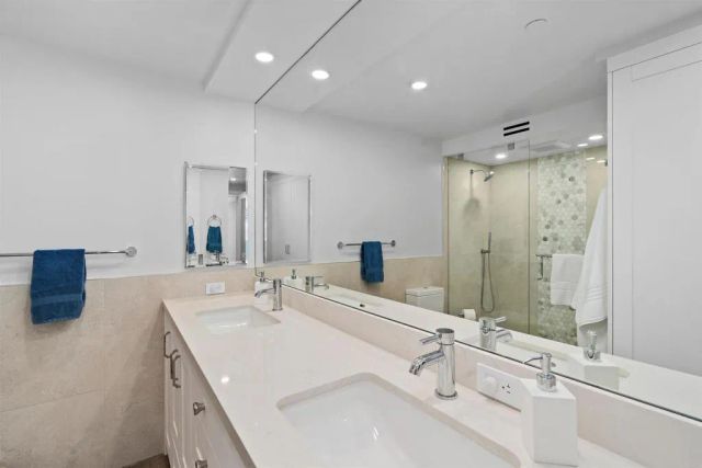 1820 Avenida del Mundo 101, Coronado, CA 92118
