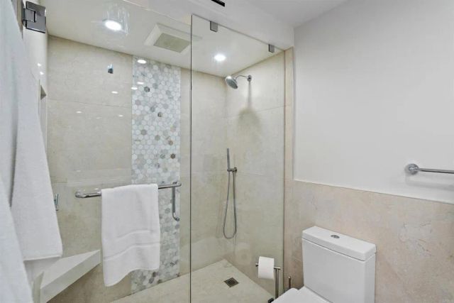 1820 Avenida del Mundo 101, Coronado, CA 92118