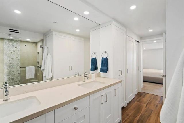 1820 Avenida del Mundo 101, Coronado, CA 92118