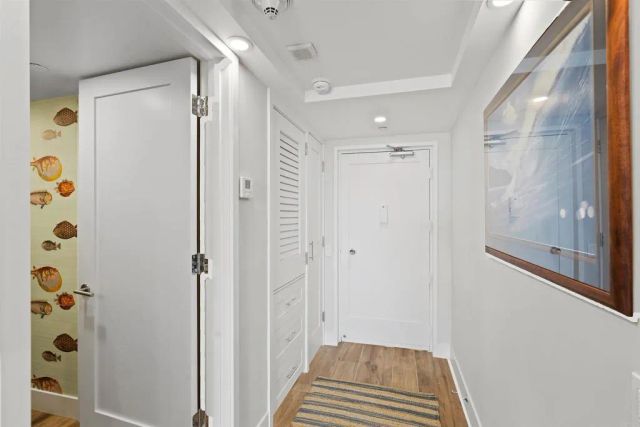1820 Avenida del Mundo 101, Coronado, CA 92118