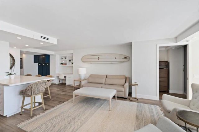 1820 Avenida del Mundo 101, Coronado, CA 92118