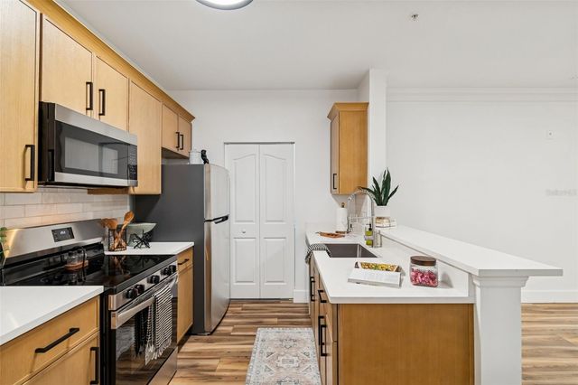 4207 S DALE MABRY HIGHWAY 9207, Tampa, FL 33611