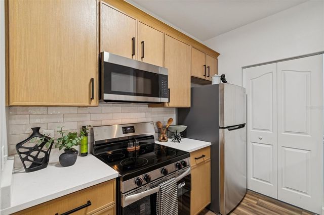 4207 S DALE MABRY HIGHWAY 9207, Tampa, FL 33611