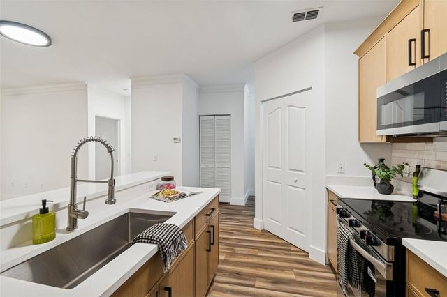 4207 S DALE MABRY HIGHWAY 9207, Tampa, FL 33611