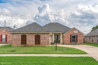1014 Creole Drive, Bossier City, LA 71111