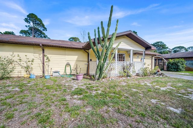5406 Sunset Boulevard, Fort Pierce, FL 34982