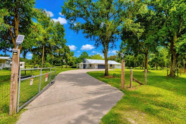 8610 STATE ROAD 33 N, Lakeland, FL 33809