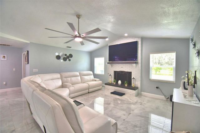 8610 STATE ROAD 33 N, Lakeland, FL 33809