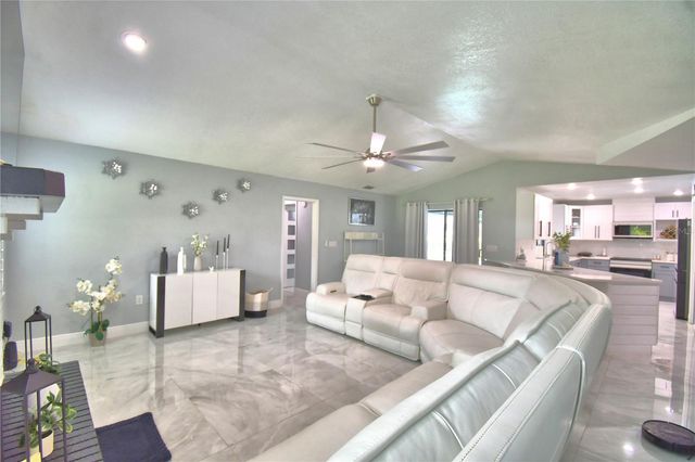 8610 STATE ROAD 33 N, Lakeland, FL 33809